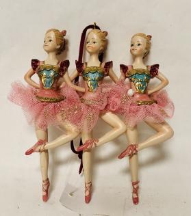 3 dancers pendant