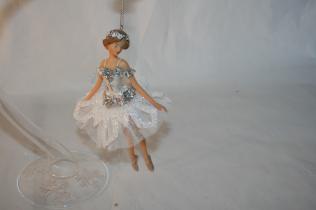 Hanging ornament - dancer (copia)