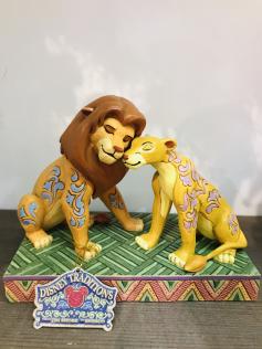 Statuina Jim Shore_MUFASA E NALA "Savannah Sweethearts"